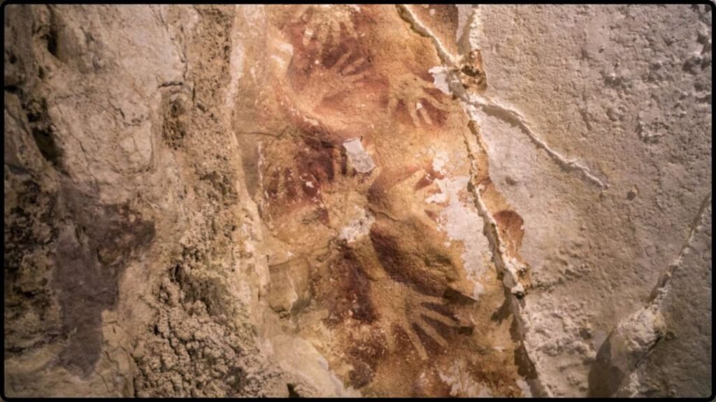 A Handprint Made Nearly 68,000 Years Ago May Be the Oldest Human Art Ever Found